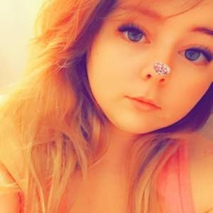 Meet your Posher, Caitlin